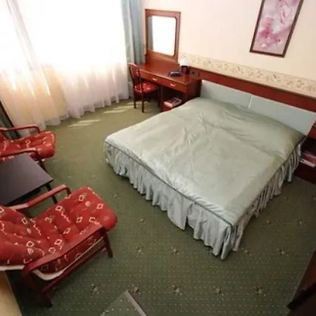 Hotel Europa & Congress Center 3*