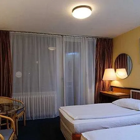 Europa & Congress Center Hotel 3*